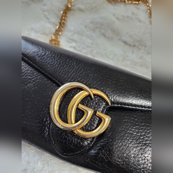 Authentic Gucci Marmont Crossbody Wallet - Picture 8 of 8